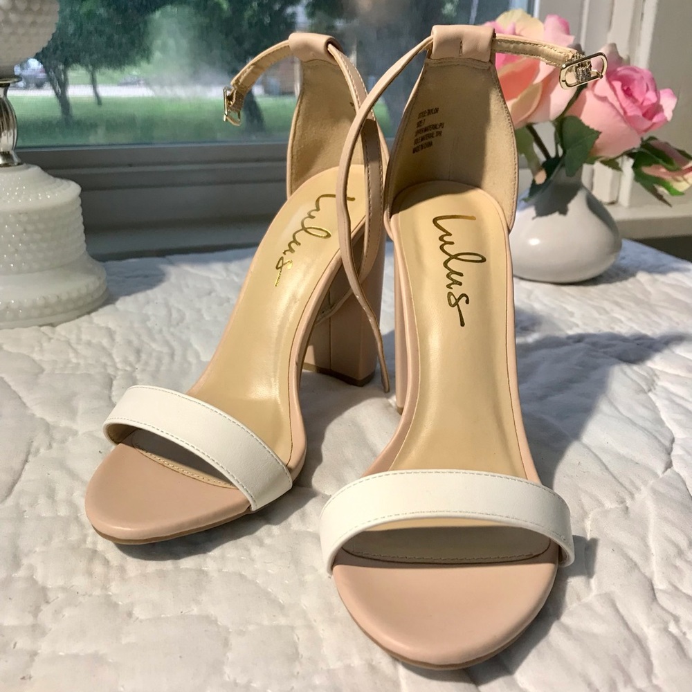 Lulu’s Two-Toned Block Heel 🤍